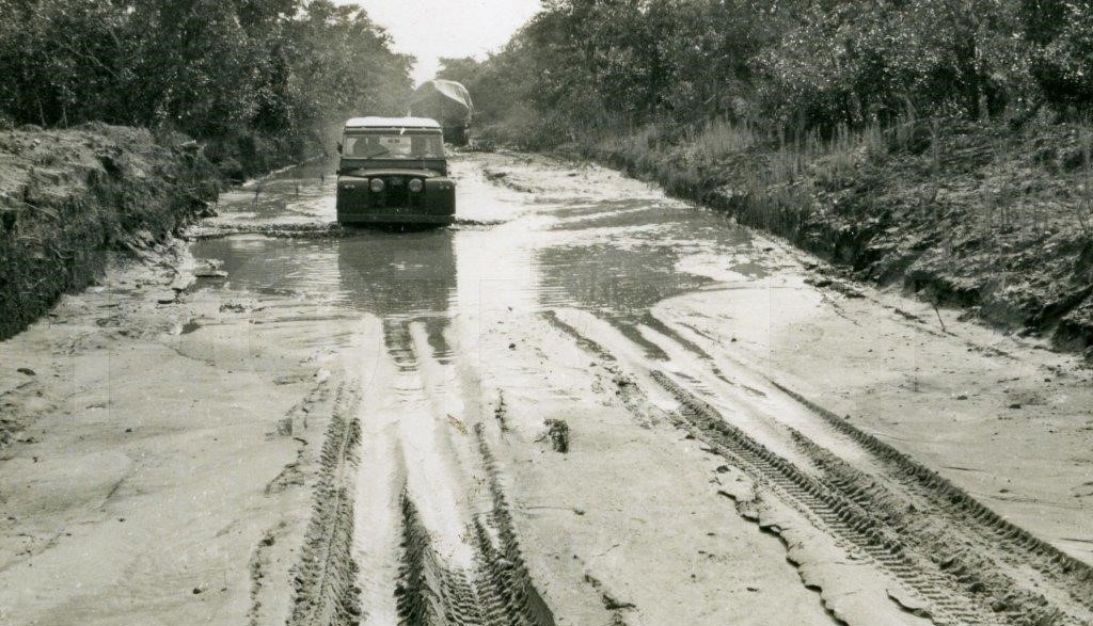 Historic Land Rover photograph from Angola